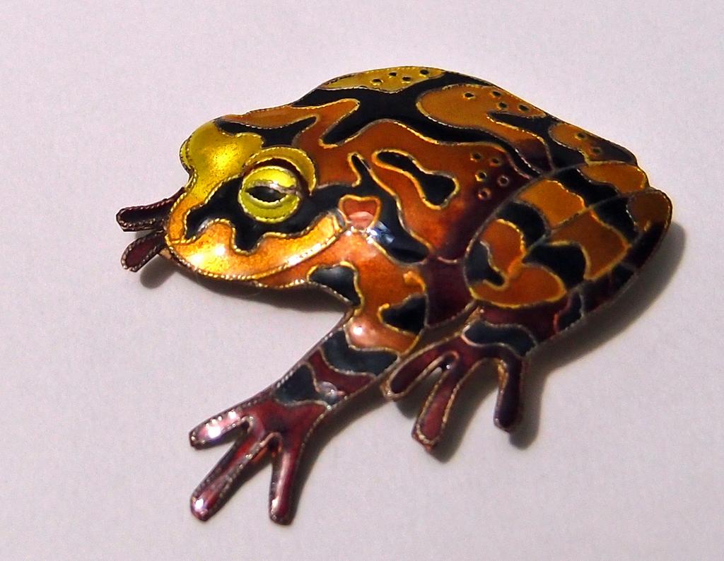 jacket pin