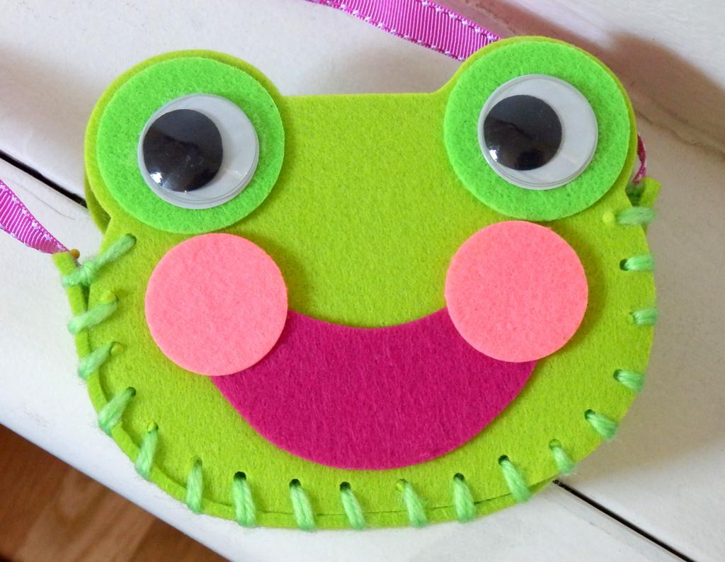 froggy pocketbook