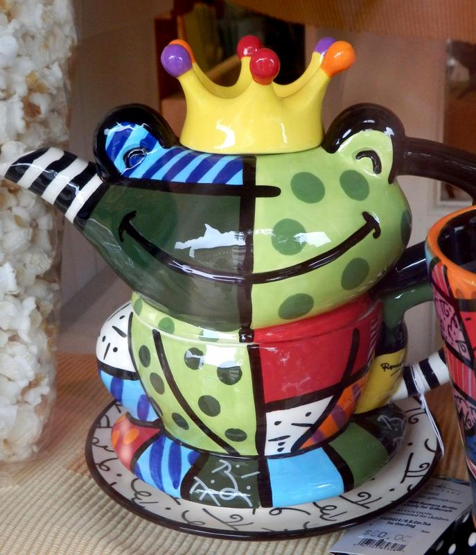 frog teapot