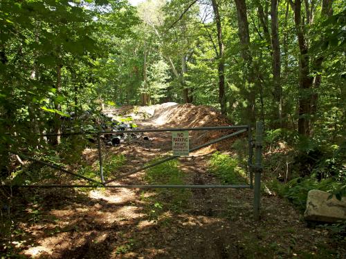 entrance to Asnebumskit Ridge Trail near Paxton MA