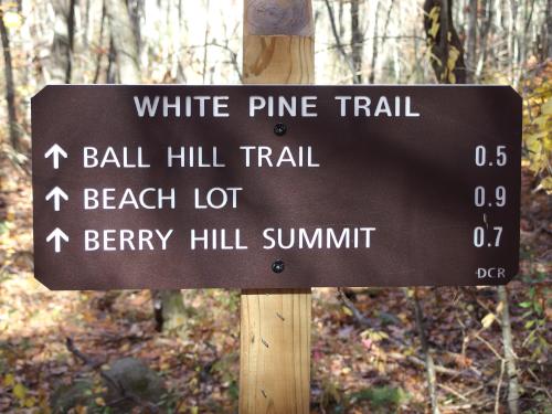 trail-junction sign at Ball Hill near Leominster MA