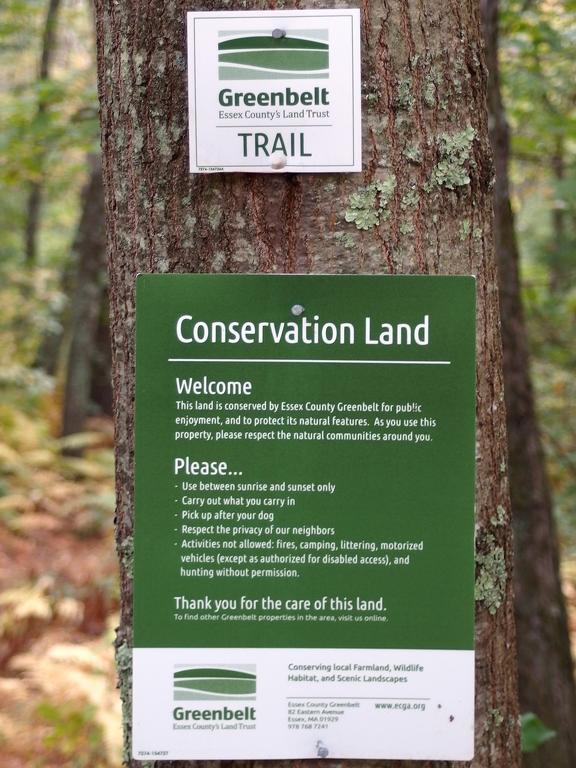 trail signs at the start of the hike to Bruin Hill near North Andover in northeastern Massachusetts