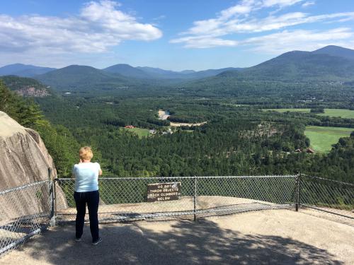 view from the top of Cathedral Ledge in September at Echo Lake State Park in New Hampshire