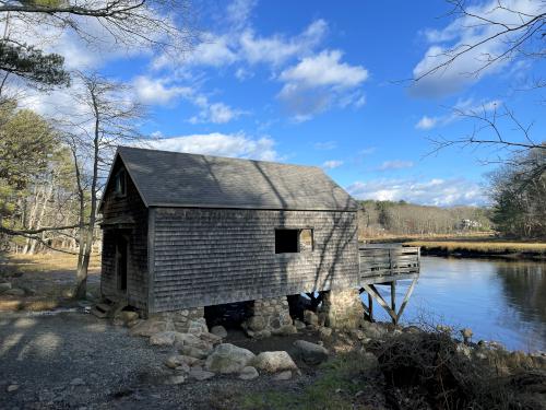 hut in December at Norris Reservation in eastern Massachusetts