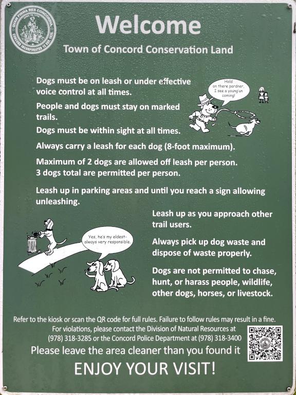 dog-walker rules poster at October Farm Riverfront near Concord in northeast MA