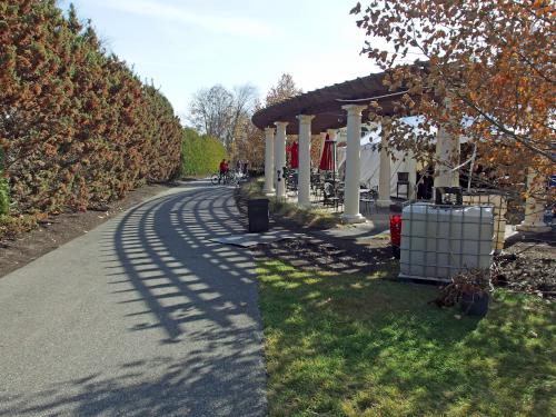 restaurant next to the Salem Bike-Ped Corridor in New Hampshire